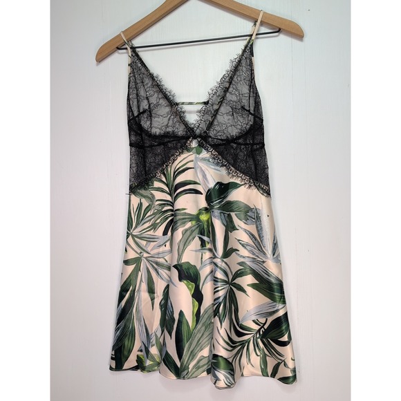 Victoria's Secret Other - Victorias Secret Tropical Palm Leaf Lace Trim Slip Dress Chemise Green Black L